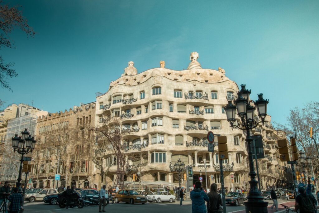 casa batlló ve casa milà (la pedrera)