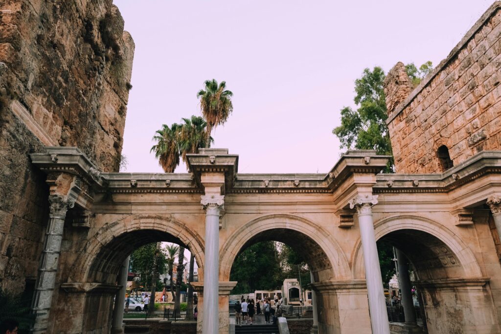 Hadrian Kapısı Antalya